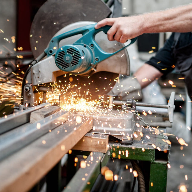 Aluminium Framing Cut Down Service On The Spot