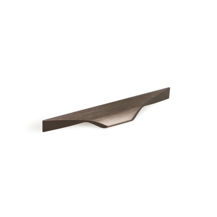 Buy Brikk By Momo Handles from $32.00 - Shipping Australia wide or Click & Collect option. A contemporary and versatile handle with gentle curves that looks great mounted horizontally as well as vertically. Handle sizing and technical information