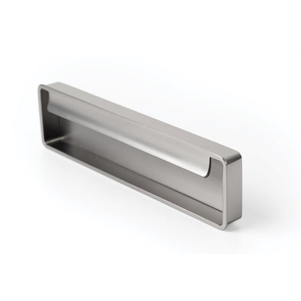 Buy Fold Flush By Momo Handles distributed by Trademaster, prices starting from $41.00. Shipping option available Australia wide or Click & Collect. The Fold is a modern counterpart to the traditional flush pull handle, with the fold detail on the tab cre