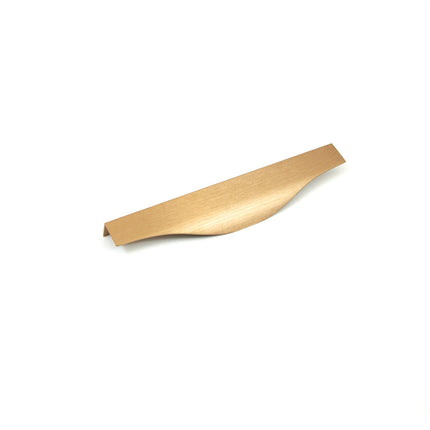 Buy Noma By Momo Handles from $29.00 - Shipping Australia wide or Click & Collect option. The undulating shape of the Noma handle and its graceful lines make a subtle statement on cabinetry of all kinds. Installation is simple as it screws to the rear of