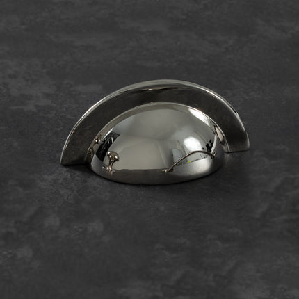 Buy Trafalgar By Momo Handles from $31.00 - Shipping Australia wide or Click & Collect option. A timeless classic, reinvented. Featuring sophisticated curves and exquisite finishes, this range is manufactured with meticulous attention to fine detail. Hand